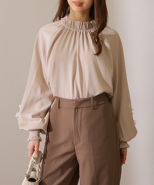 Lace Ladies（レースレディース）の「袖レース スタンドカラー 長袖 ギャザー ブラウス（シャツ/ブラウス・レディース・ネイビー/ベージュ/ホワイト/ブラック・FREE/S）」の5枚目の写真