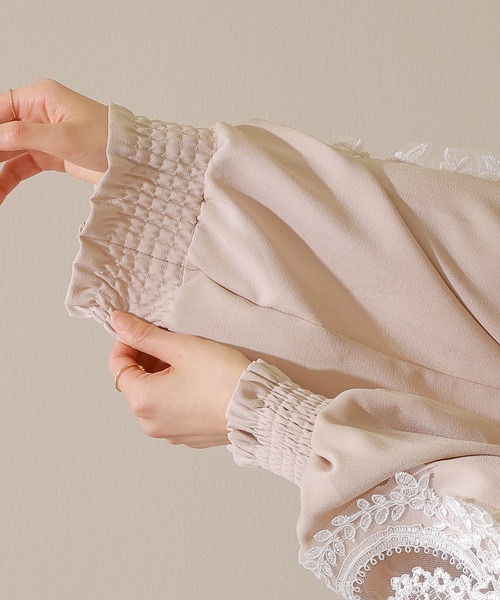 Lace Ladies（レースレディース）の「袖レース スタンドカラー 長袖 ギャザー ブラウス（シャツ/ブラウス・レディース・ネイビー/ベージュ/ホワイト/ブラック・FREE/S）」の15枚目の写真