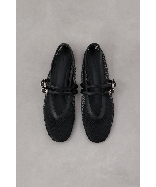 AZUL by moussy（アズールバイマウジー）の「ダブルベルトメッシュフラットパンプス（パンプス・レディース・シルバー/ブラック・SMALL/MEDIUM/LARGE/LL）」の6枚目の写真