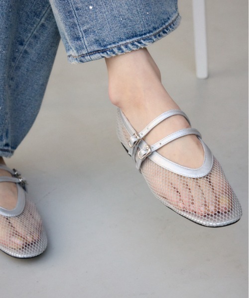 AZUL by moussy（アズールバイマウジー）の「ダブルベルトメッシュフラットパンプス（パンプス・レディース・シルバー/ブラック・SMALL/MEDIUM/LARGE/LL）」の18枚目の写真