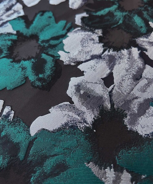 美品✨ ERDEM フラワージャガード フレアスカート 膝丈 タック 美品✨ ERDEM フラワージャガード フレアスカート 膝丈 タック