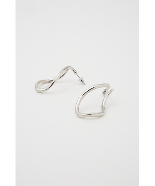 rienda（リエンダ）の「ニュアンスフープピアス（ピアス（両耳用）・レディース・ゴールド/シルバー・FREE）」の3枚目の写真