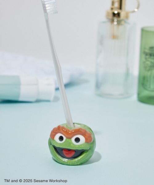 SESAME STREET（セサミストリート）の「ダイカット歯ブラシスタンド（オーラルケア/歯磨きグッズ・レディース・ブルー/グリーン・FREE）」の2枚目の写真