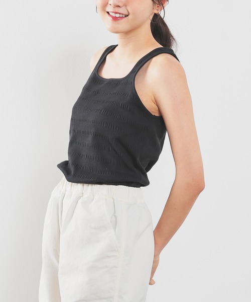 Honeys（ハニーズ）の「シャーリングタンク（タンクトップ・レディース・アイボリー/ブラック/ホワイト/ライトグリーン/オレンジ/スミクロ/ブラウン・L/M/S）」の11枚目の写真