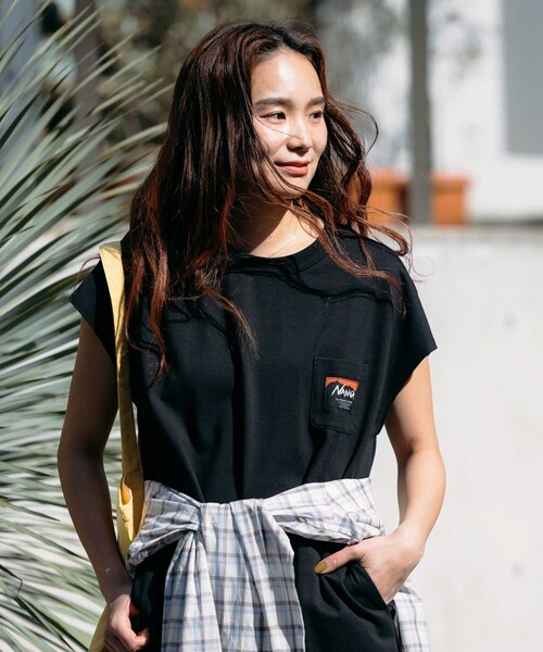 FREAK'S STORE(フリークスストア)の「NANGA × FREAK'S STORE/ナンガ 別注 ポケット付き フレンチスリーブワンピース/Tシャツワンピース(ワンピース・レディース・ブラック/ホワイト/ネイビー・フリ-)」の8枚目の写真