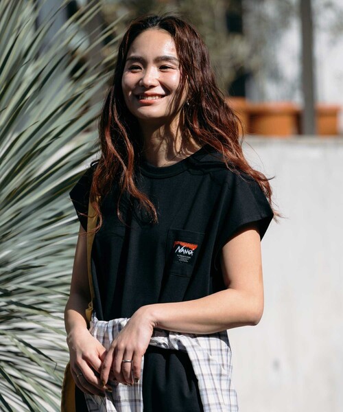FREAK'S STORE(フリークスストア)の「NANGA × FREAK'S STORE/ナンガ 別注 ポケット付き フレンチスリーブワンピース/Tシャツワンピース(ワンピース・レディース・ブラック/ホワイト/ネイビー・フリ-)」の9枚目の写真
