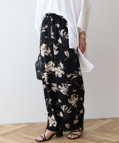 AMERICAN HOLIC(アメリカンホリック)の「アソートギャザー柄パンツ【WEB限定カラー・サイズ有り】(その他パンツ・レディース・ストライプ/ドット/ブラック/ブルー/ベージュ系その他3/ブラック系その他・M/L/XS)」の2枚目の写真