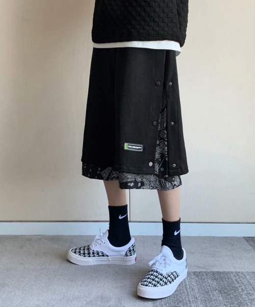 link lot(リンクロット)の「ペイズリーフェイクレイヤードサイドボタンハーフパンツ(その他パンツ・メンズ・ブラック/ホワイト・L/M)」の5枚目の写真