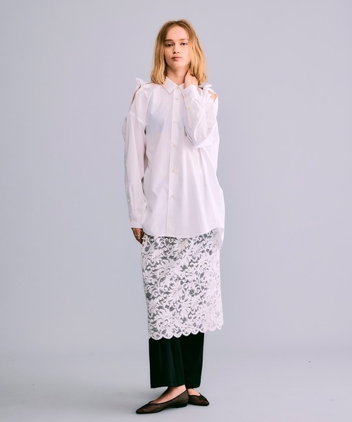 NOISE MAKER（ノイズメーカー）の「ショルダーリボンオーバーシャツ【MADE IN JAPAN】（シャツ/ブラウス・レディース・ホワイト・FREE）」の3枚目の写真