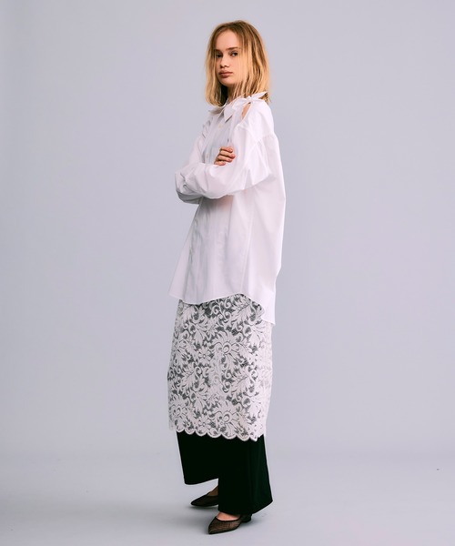 NOISE MAKER（ノイズメーカー）の「ショルダーリボンオーバーシャツ【MADE IN JAPAN】（シャツ/ブラウス・レディース・ホワイト・FREE）」の2枚目の写真