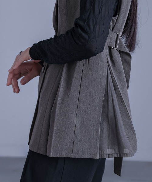 kOhAKU（コハク）の「シアー切替テーラードジレ（ベスト・レディース・グレー/ブラック・1/2）」の22枚目の写真