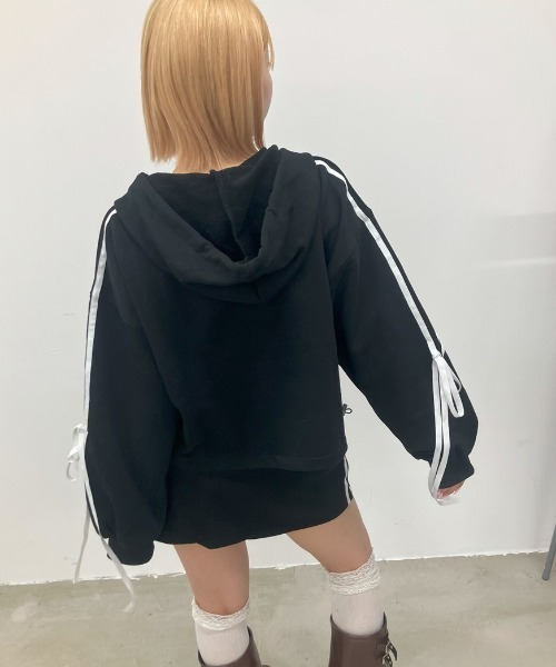 .KOM(ドットコム)の「A'GEM/9 × .kom 『.KOM/ドットケーオーエム』 ラインジップパーカー(パーカー・レディース・ブラック/グレー・FREE)」の12枚目の写真