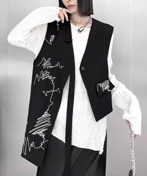 MONO8（モノハチ）の「アシンメトリーベスト（ベスト）」 - WEAR