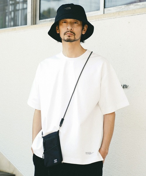 BAYFLOW（ベイフロー）の「[夏に嬉しい!]ワンポイントポンチTシャツ【接触冷感】（Tシャツ/カットソー・メンズ・ホワイト/ライトグレー/パープル/ブラック/カーキ・MEDIUM/LARGE）」の2枚目の写真