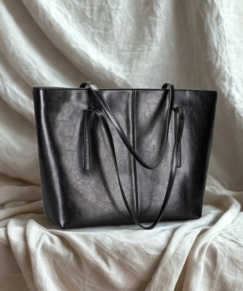 NiiNa(ニーナ)の「【 NiiNa / ニーナ 】高品質牛革 シンプル トートバッグ(トートバッグ・レディース・ブラック/ブラウン/ダークブラウン/レッド・FREE)」の14枚目の写真