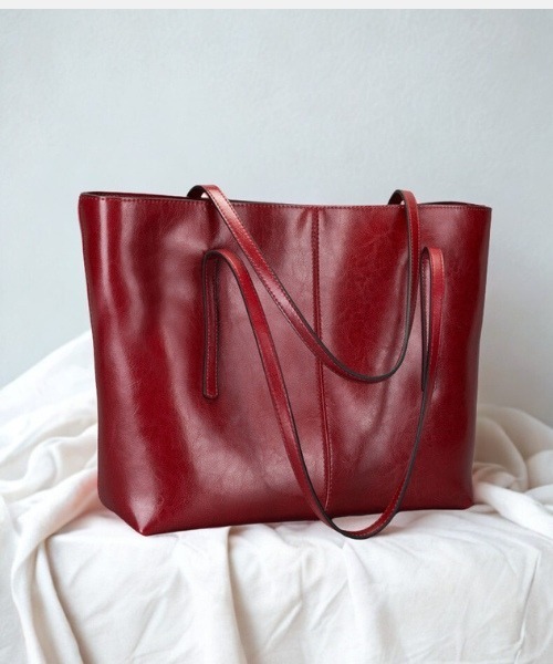 NiiNa(ニーナ)の「【 NiiNa / ニーナ 】高品質牛革 シンプル トートバッグ(トートバッグ・レディース・ブラック/ブラウン/ダークブラウン/レッド・FREE)」の16枚目の写真