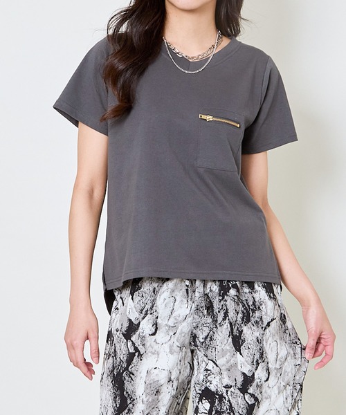 GORGE(ゴージ)の「《ZIP付きポケT》Vネックカットソー/こなれ感プラス(Tシャツ/カットソー・レディース・カーキ/ブラック/チャコール/ライトグレー/オフホワイト・F)」の12枚目の写真