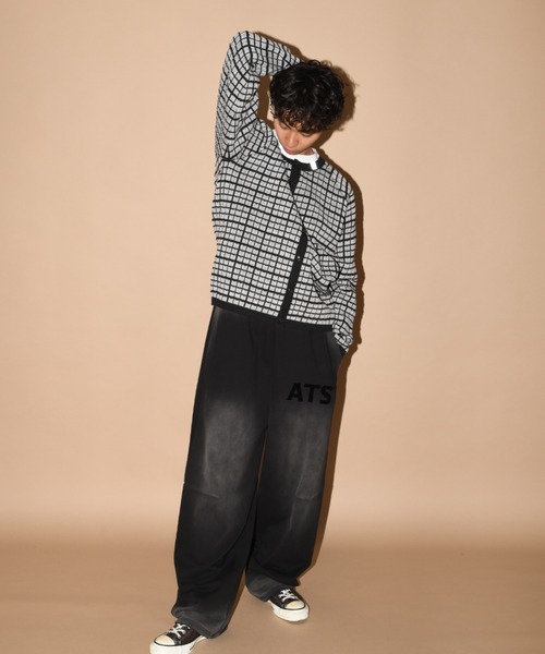 SUPERTHANKS(スーパーサンクス)の「オーバーダイ加工&フロッキープリント サイドタックワイドパンツ/Sun faded Flocky print Sweat Side-tuck Wide Pants(スウェットパンツ・メンズ・ブラウン/ブラック・S/M/L)」の22枚目の写真