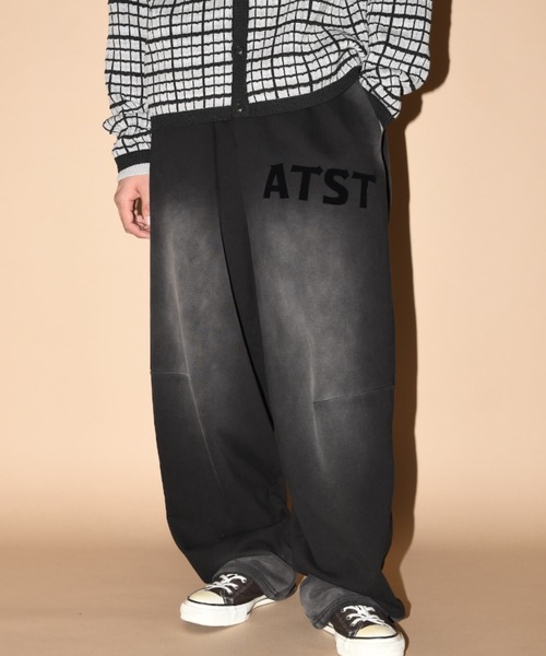 SUPERTHANKS(スーパーサンクス)の「オーバーダイ加工&フロッキープリント サイドタックワイドパンツ/Sun faded Flocky print Sweat Side-tuck Wide Pants(スウェットパンツ・メンズ・ブラウン/ブラック・S/M/L)」の8枚目の写真