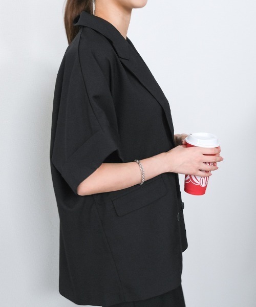 aquagarage（アクアガレージ）の「ショートスリーブジャケット（テーラードジャケット・レディース・ベージュ/ブラック・FREE）」の4枚目の写真