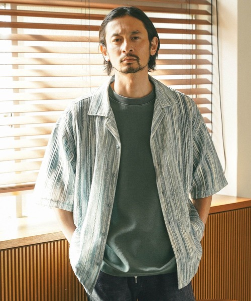 BAYFLOW(ベイフロー)の「柄レースオープンカラー半袖シャツ(シャツ/ブラウス・メンズ・セージグリーン/グレー/グリーン・MEDIUM/LARGE)」の2枚目の写真