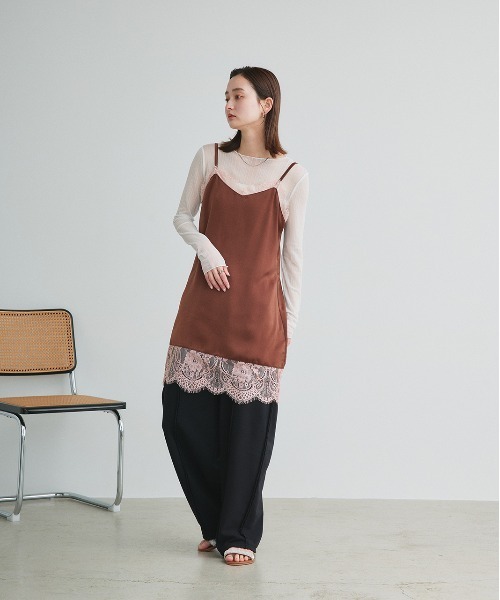 ad thie(アドティエ)の「レースキャミソール チュニック(キャミソール・レディース・ブラック/アイボリー/ブラウン・FREE)」の4枚目の写真