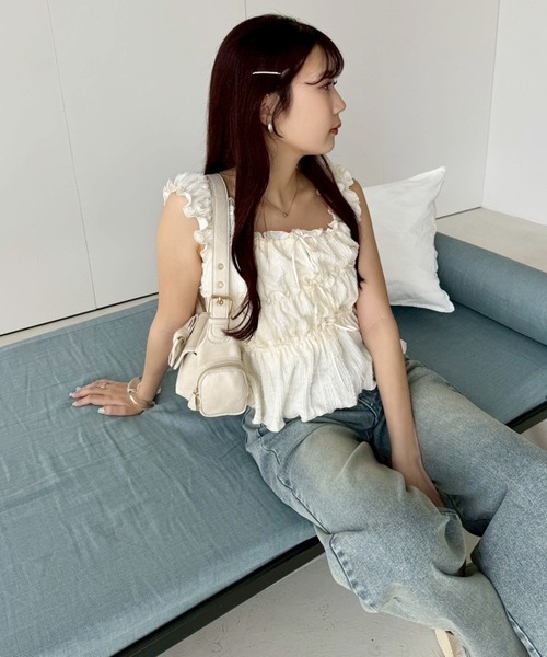 one after another NICE CLAUP（ワンアフターアナザーナイスクラップ）の「シャーリングリボンタンク（タンクトップ・レディース・ベージュ/オフホワイト/ブラック・FREE）」の8枚目の写真