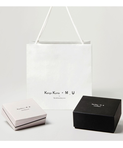 Kengo Kuma + MA,YU (ケンゴ クマ プラス マユ )の「ケンゴ クマ プラス マユ フープピアス(ピアス(両耳用)・レディース・ピンクゴールド・ONE SIZE)」の2枚目の写真
