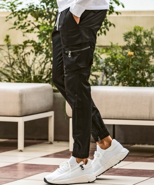 1piu1uguale3 RELAX（ウノピュウノウグァーレトレリラックス）の「【EC限定】1PIU1UGUALE3 RELAX/ウノピゥウノウグァーレトレ リラックス/BRIGHT STRETCH　SLIM CARGO PANTS（カーゴパンツ・メンズ・カーキ/ブラック・MEDIUM/SMALL/XX-LARGE/X-LARGE/LARGE）」の3枚目の写真