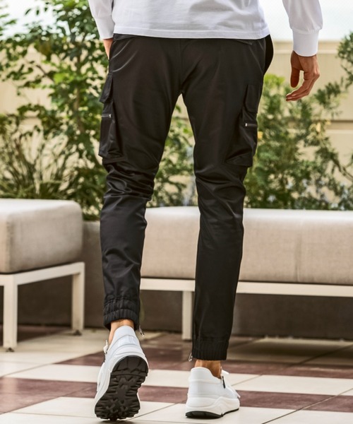 1piu1uguale3 RELAX（ウノピュウノウグァーレトレリラックス）の「【EC限定】1PIU1UGUALE3 RELAX/ウノピゥウノウグァーレトレ リラックス/BRIGHT STRETCH　SLIM CARGO PANTS（カーゴパンツ・メンズ・カーキ/ブラック・MEDIUM/SMALL/XX-LARGE/X-LARGE/LARGE）」の4枚目の写真