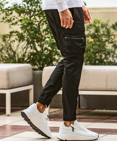 1piu1uguale3 RELAX（ウノピュウノウグァーレトレリラックス）の「【EC限定】1PIU1UGUALE3 RELAX/ウノピゥウノウグァーレトレ リラックス/BRIGHT STRETCH　SLIM CARGO PANTS（カーゴパンツ・メンズ・カーキ/ブラック・MEDIUM/SMALL/XX-LARGE/X-LARGE/LARGE）」の5枚目の写真