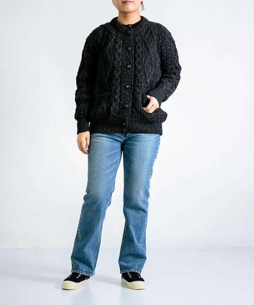 aran WOOLLEN MILLS（アランウーレンミルズ）の「[ aran ] ARAN WOOLLEN MILLS SWEATER / ヘリテージアランセーター カーディガン（カーディガン/ボレロ・レディース・チャコールグレー・S）」の3枚目の写真