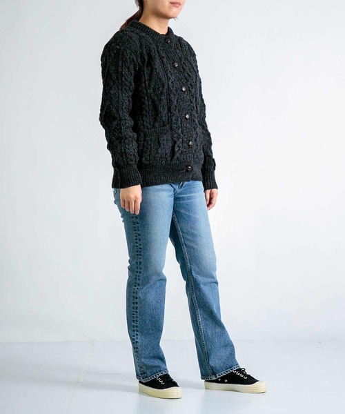 aran WOOLLEN MILLS（アランウーレンミルズ）の「[ aran ] ARAN WOOLLEN MILLS SWEATER / ヘリテージアランセーター カーディガン（カーディガン/ボレロ・レディース・チャコールグレー・S）」の5枚目の写真