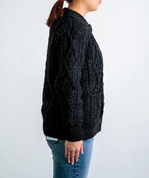 aran WOOLLEN MILLS（アランウーレンミルズ）の「[ aran ] ARAN WOOLLEN MILLS SWEATER / ヘリテージアランセーター カーディガン（カーディガン/ボレロ・レディース・チャコールグレー・S）」の6枚目の写真
