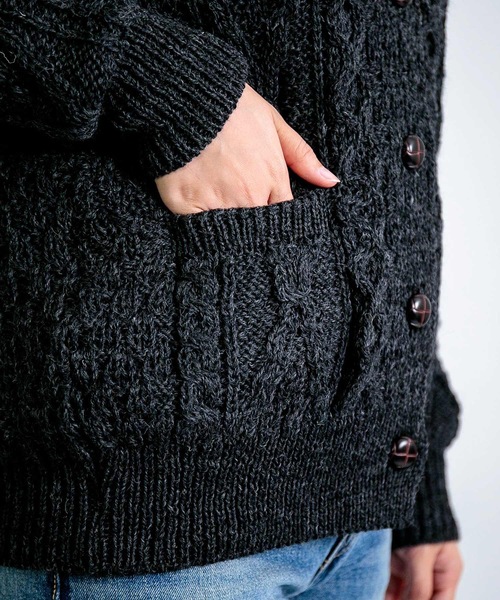 aran WOOLLEN MILLS（アランウーレンミルズ）の「[ aran ] ARAN WOOLLEN MILLS SWEATER / ヘリテージアランセーター カーディガン（カーディガン/ボレロ・レディース・チャコールグレー・S）」の9枚目の写真