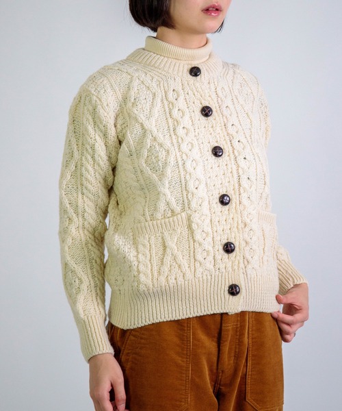 aran WOOLLEN MILLS（アランウーレンミルズ）の「[ aran ] ARAN WOOLLEN MILLS SWEATER / ヘリテージアランセーター カーディガン（カーディガン/ボレロ・レディース・チャコールグレー・S）」の17枚目の写真