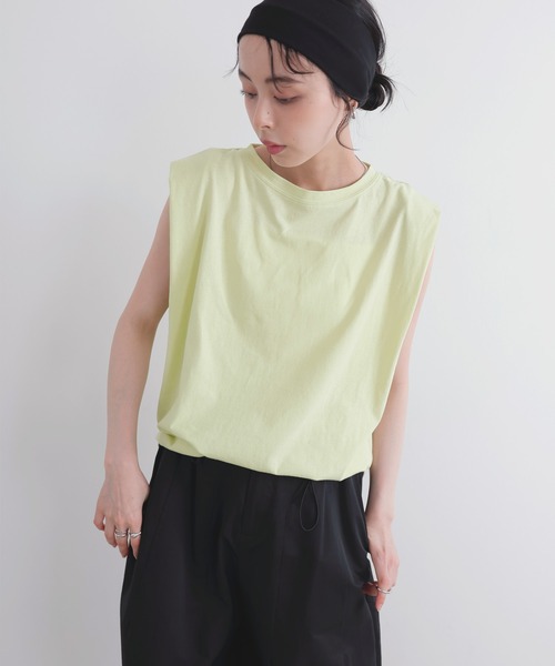 LIAN(リアン)の「ショルダータックトップス(Tシャツ/カットソー・レディース・オフホワイト/ブラック/スミクロ/グリーン/ブラウン・FREE)」の5枚目の写真