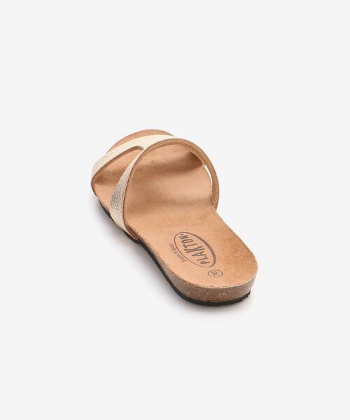 le.coeur blanc（ルクールブラン）の「PLAKTON メタリックサンダル（サンダル・レディース・ゴールド/シルバー・37/36）」の19枚目の写真