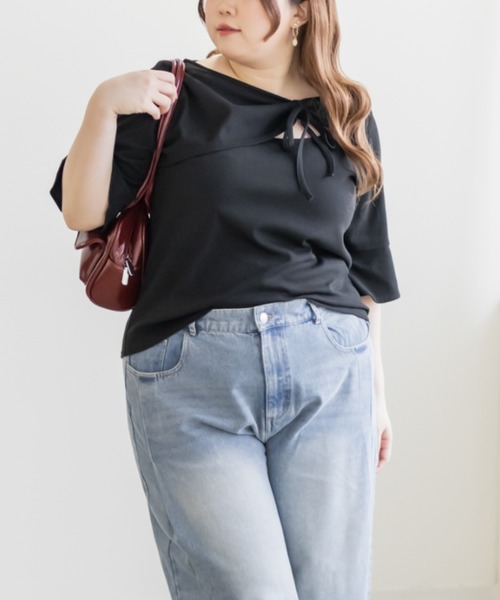 CLETTE(クレット)の「デコルテノットリボンプルオーバー(Tシャツ/カットソー・レディース・グレー/ブラック/ライトブルー・3L/LL/4L)」の4枚目の写真