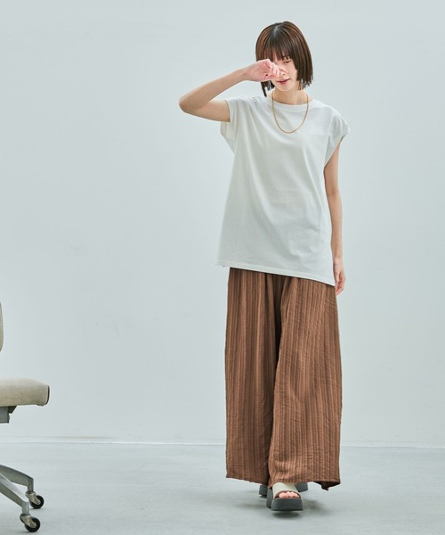 LAKOLE（ラコレ）の「【接触冷感】coolfiverノースリーブ / 328182（Tシャツ/カットソー・レディース・オフホワイト/ブラック/ブラウン/グリーン・FREE）」の8枚目の写真