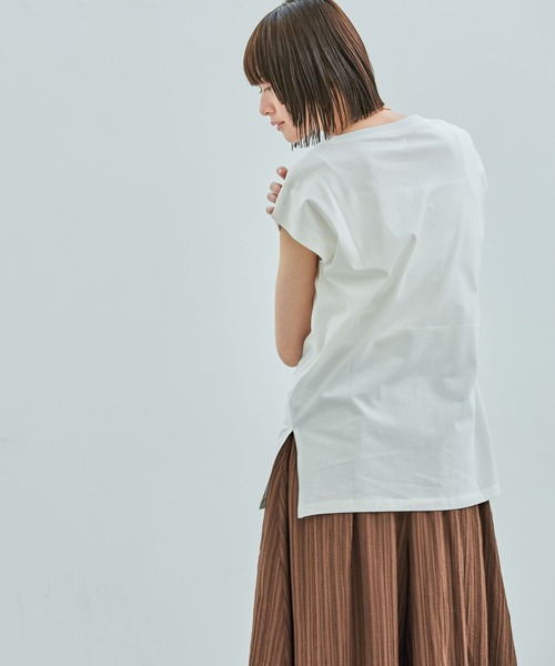 LAKOLE（ラコレ）の「【接触冷感】coolfiverノースリーブ / 328182（Tシャツ/カットソー・レディース・オフホワイト/ブラック/ブラウン/グリーン・FREE）」の10枚目の写真