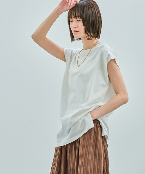 LAKOLE（ラコレ）の「【接触冷感】coolfiverノースリーブ / 328182（Tシャツ/カットソー・レディース・オフホワイト/ブラック/ブラウン/グリーン・FREE）」の12枚目の写真