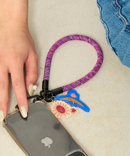 BIRTHDAY BAR（バースデイバー）の「norahi x BIRTHDAY BAR アクリルチャーム付きスマホストラップ（スマホグッズ・レディース・グリーン/ピンク/ブラック・0）」の3枚目の写真