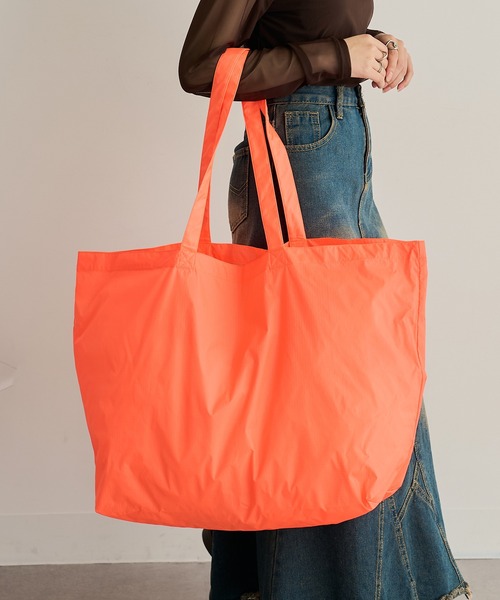 United Athle（ユナイテッドアスレ）の「【United Athle】ライトナイロン リップストップ トートバッグ W 1422（トートバッグ・レディース・ロイヤルブルー/オレンジ/サンドベージュ/ミント/オフホワイト/オリーブ/ネイビー/ブラック・FREE）」の8枚目の写真