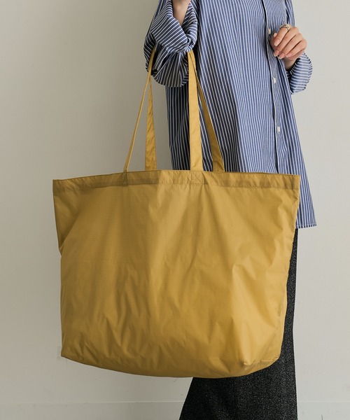 United Athle（ユナイテッドアスレ）の「【United Athle】ライトナイロン リップストップ トートバッグ W 1422（トートバッグ・レディース・ロイヤルブルー/オレンジ/サンドベージュ/ミント/オフホワイト/オリーブ/ネイビー/ブラック・FREE）」の3枚目の写真