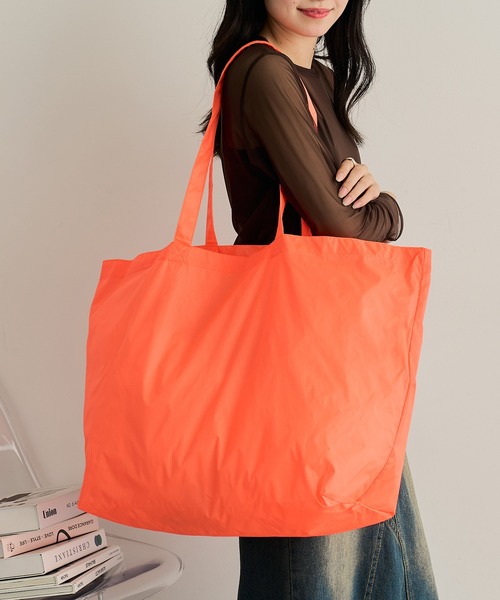 United Athle（ユナイテッドアスレ）の「【United Athle】ライトナイロン リップストップ トートバッグ W 1422（トートバッグ・レディース・ロイヤルブルー/オレンジ/サンドベージュ/ミント/オフホワイト/オリーブ/ネイビー/ブラック・FREE）」の18枚目の写真