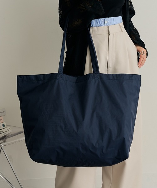 United Athle（ユナイテッドアスレ）の「【United Athle】ライトナイロン リップストップ トートバッグ W 1422（トートバッグ・レディース・ロイヤルブルー/オレンジ/サンドベージュ/ミント/オフホワイト/オリーブ/ネイビー/ブラック・FREE）」の10枚目の写真