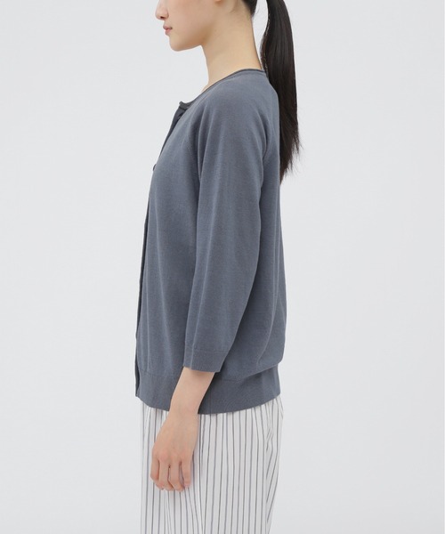 MARGARET HOWELL(マーガレットハウエル)の「FINE LINEN COTTON KNITWEAR(カーディガン/ボレロ・レディース・ダークブルー/ライトベージュ・FREE)」の6枚目の写真