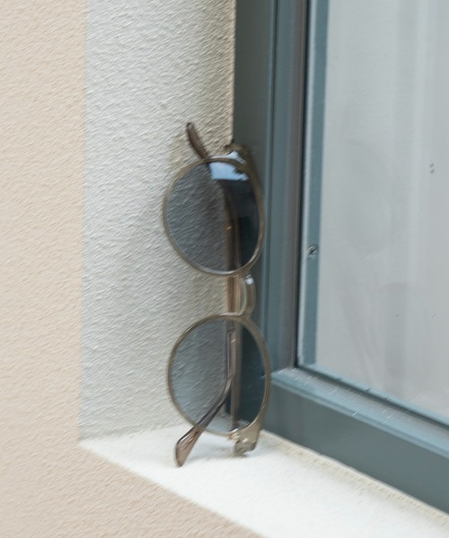 lawgy(ラウジー)の「color boston frame sunglasses / カラーボストンフレームサングラス(サングラス・レディース・ブラック/ブルーグレー/ブラウン系その他/カーキ/ライトオレンジ系・FREE)」の17枚目の写真