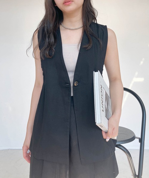 AS KNOW AS plus(アズノゥアズプラス)の「●2点セットアイテム ベストとショートパンツ セットアップ(セットアップ・レディース・アイボリー/ブラック/グレー・FREE)」の11枚目の写真